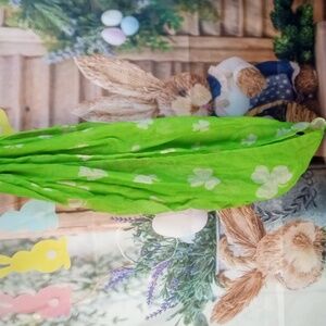 🌼 Justin & Taylor Clover Scarf